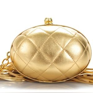SOLD ♡ Chanel Vintage Metallic Gold Egg Minauderè Diamond Quilted Clutch